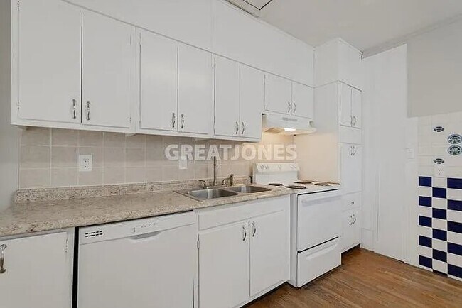 Foto del edificio - 4405 Monticello Rd