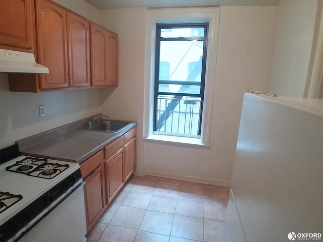 Foto del edificio - 334 Montgomery St