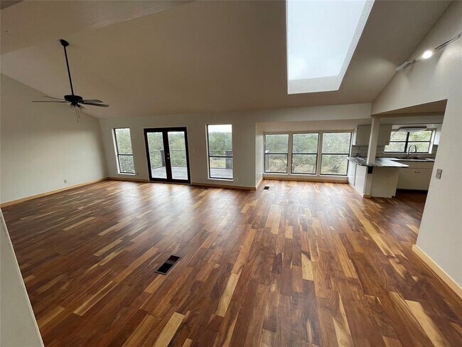 Building Photo - 210 Oak Springs Dr