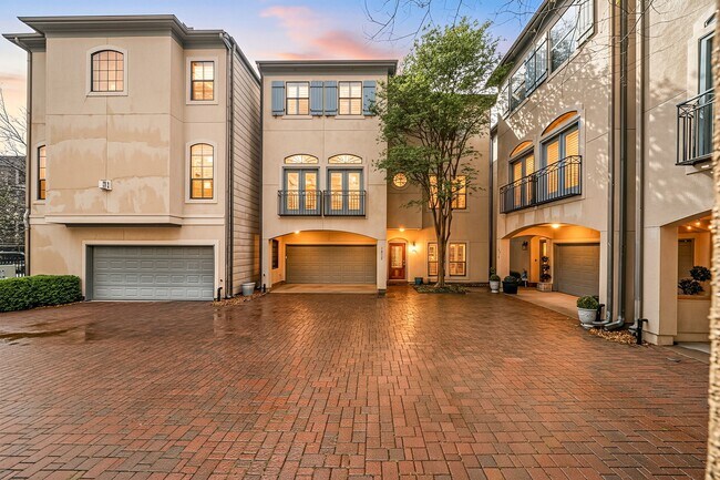 Foto del edificio - 1918 W Bell St
