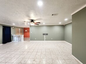 Building Photo - 2830 Virginia Colony Dr