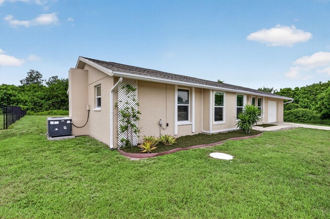 Foto del edificio - 1057 Tropical Ave NW