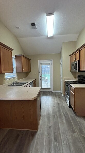 Foto del edificio - 2777 Virginia Woods Pl