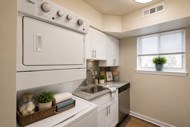 Building Photo - Glen Mar Apartment Homes
