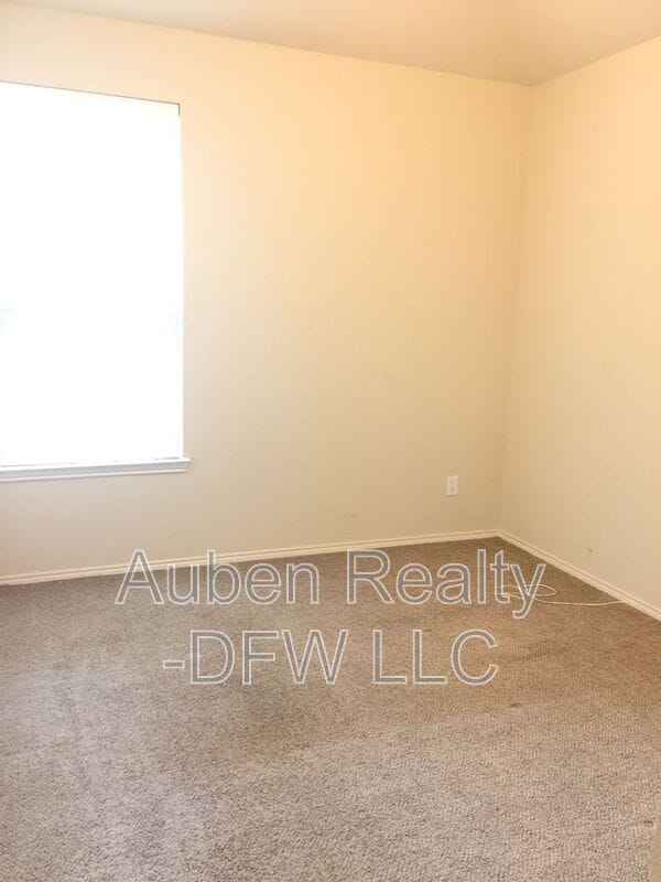 Foto del edificio - 2310 Wood River Pkwy
