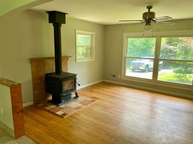 Foto del edificio - 1608 Riverview Rd