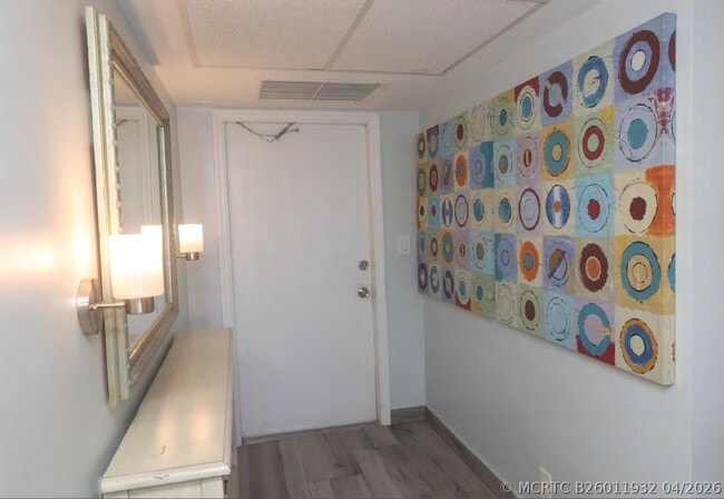 Building Photo - 3091 N Course Dr