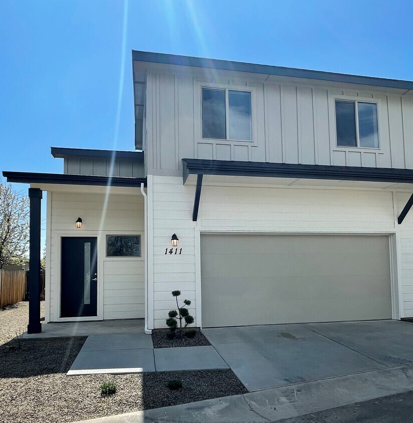 1411 N Pineview Ln, Boise, ID 83713 House for Rent in Boise, ID