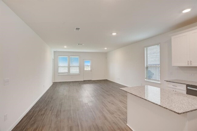 Building Photo - 21119 Turtle Gln Ln