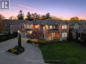 Building Photo - 60 Brenda Crescent