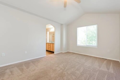 Foto del edificio - 13755 Clarks Fork Dr
