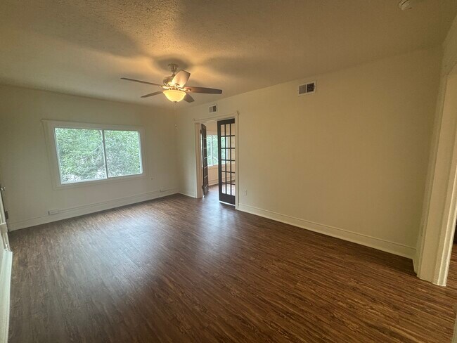 Foto del edificio - 1329 E 11th Ave