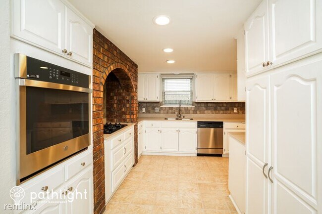 Foto del edificio - 3 br, 2 bath House - 2640 W Dallas Street ...