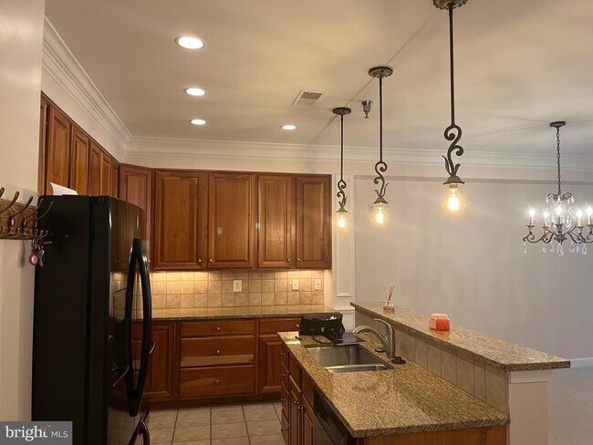 Foto del edificio - 10328 Sager Ave