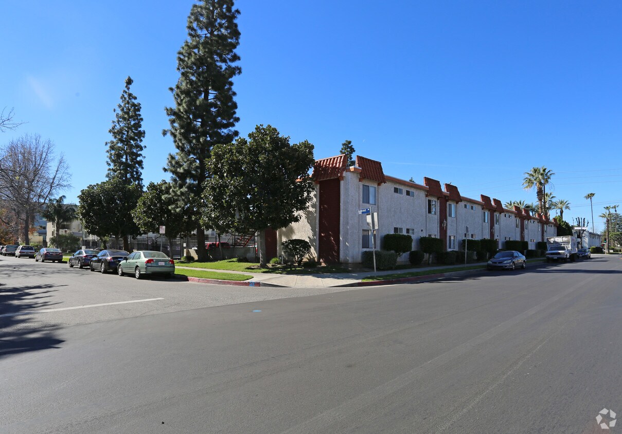 Primary Photo - Vose Manor