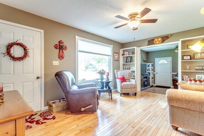Foto del edificio - Beautiful and spacious 3 bedroom 2 bathroo...