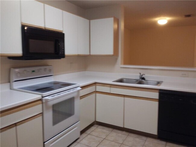 Foto del edificio - 11255 W Atlantic Blvd