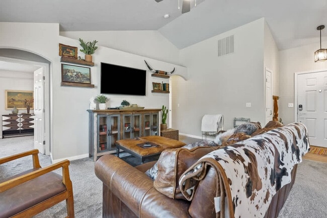 Foto del edificio - 3912 E Clear Springs Dr.