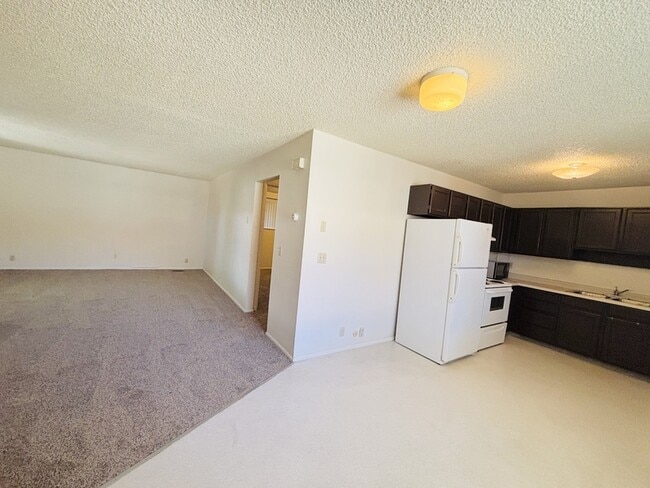 Foto del edificio - 1265 Crandall Ave S