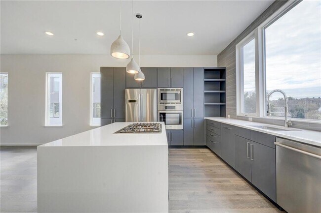 Foto del edificio - 3100 Menchaca Rd