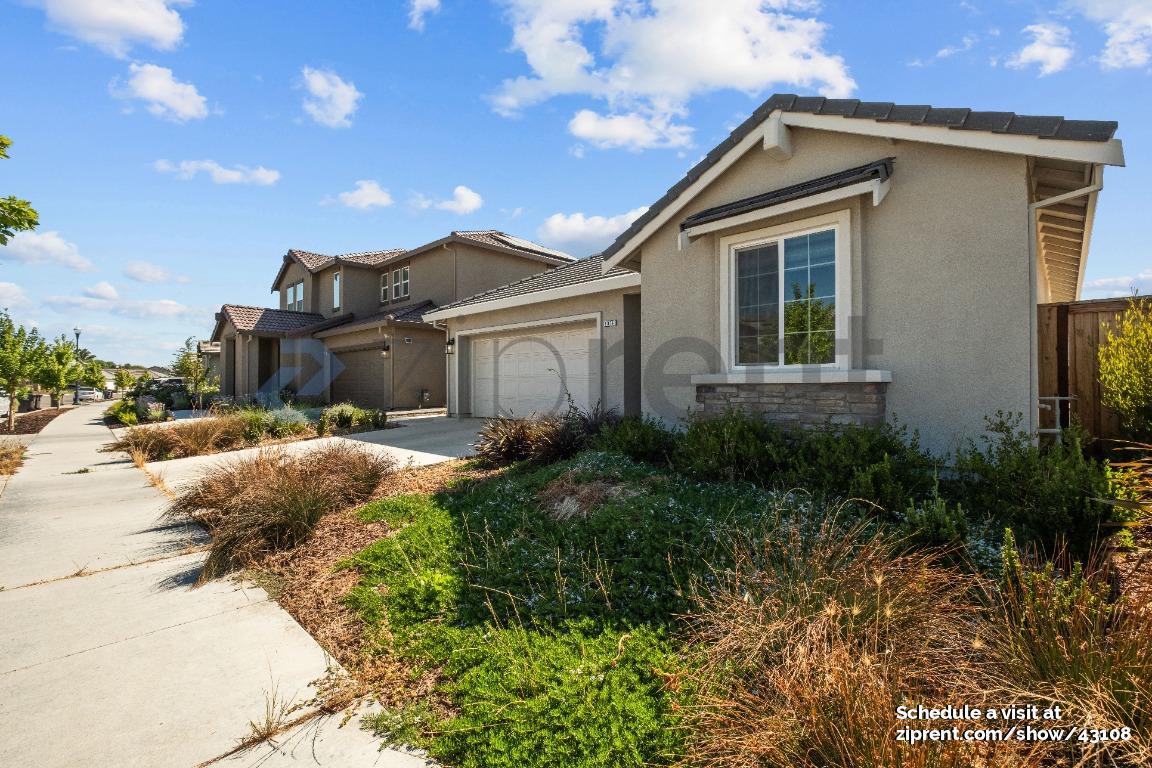 Foto principal - 1074 Osprey Dr