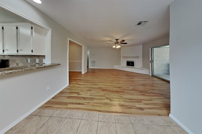 Building Photo - 1920 Crooked Creek Ln