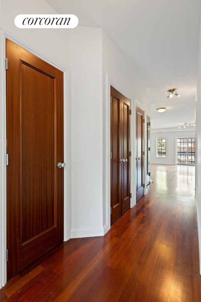 Building Photo - 353 3rd St