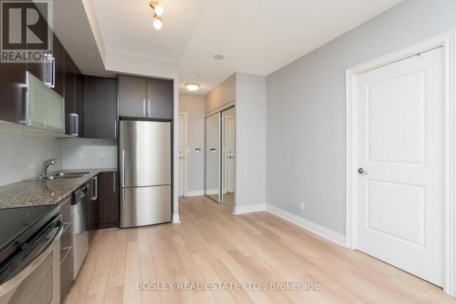 Building Photo - 16 Brookers Ln