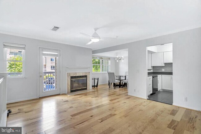 Building Photo - 5716 Chapman Mill Dr