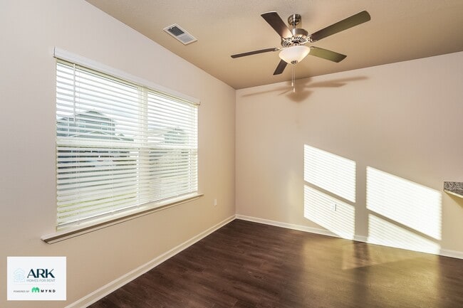 Building Photo - 6147 Rainbow Row
