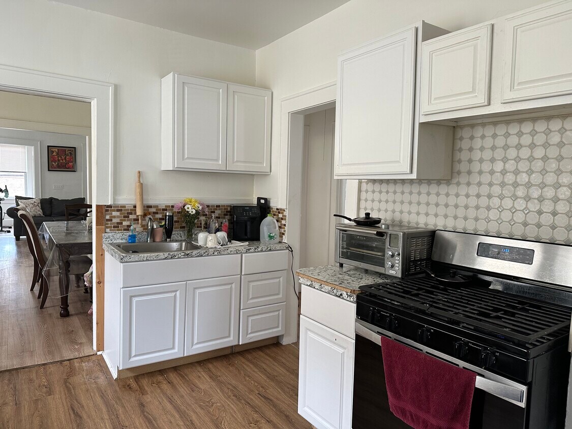 Foto principal - 324 Pennington St