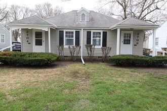 Building Photo - 2704 Howell Terrace