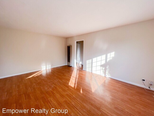 Foto del edificio - 3 br, 2 bath House - 2348 Greenwood Dr,