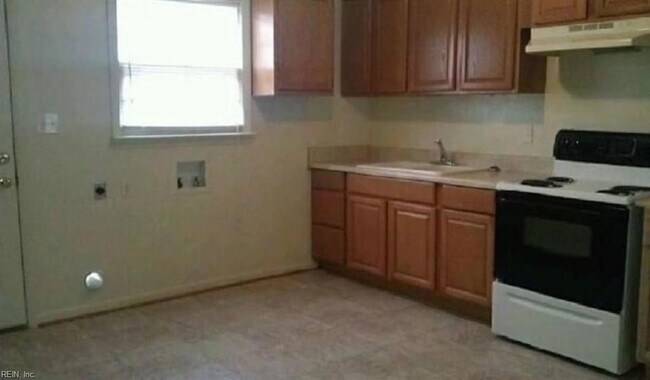 Foto del edificio - 9309 Belgrave Ave
