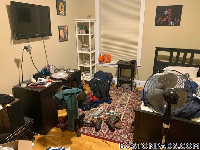 Building Photo - 17 Highgate St