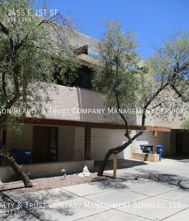 Foto del edificio - 2455 E 1st St