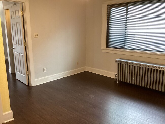 Building Photo - Bayview SFH 3 Bedroom/2 Full Baths w/ 2.5 ...