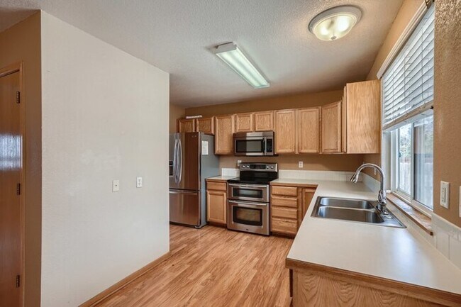 Building Photo - 1002 Timberline Ct, Windsor, CO, 80550