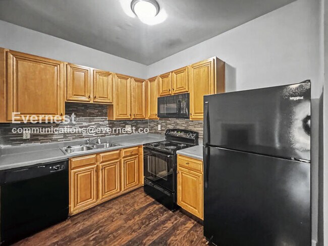 Foto del edificio - 585 McWilliams Rd SE