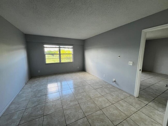 Building Photo - 12601 SW 13th St