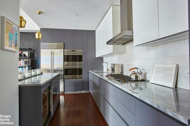 Building Photo - RARE NOHO LOFT