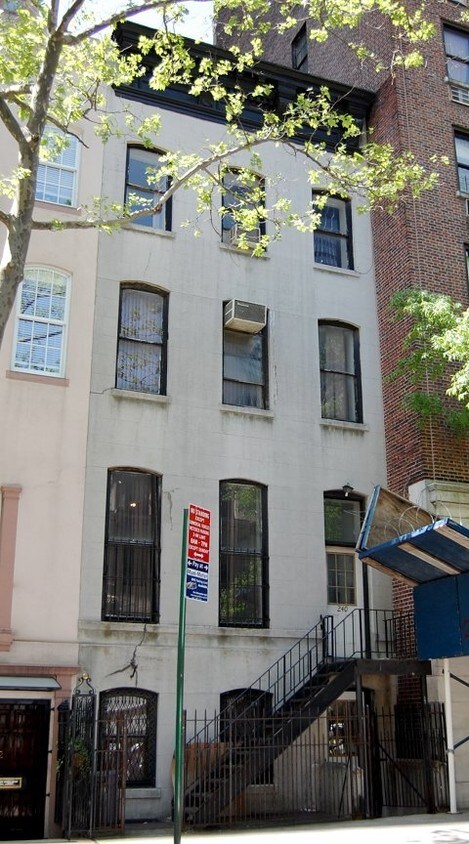 Building Photo - 240 E 48th St