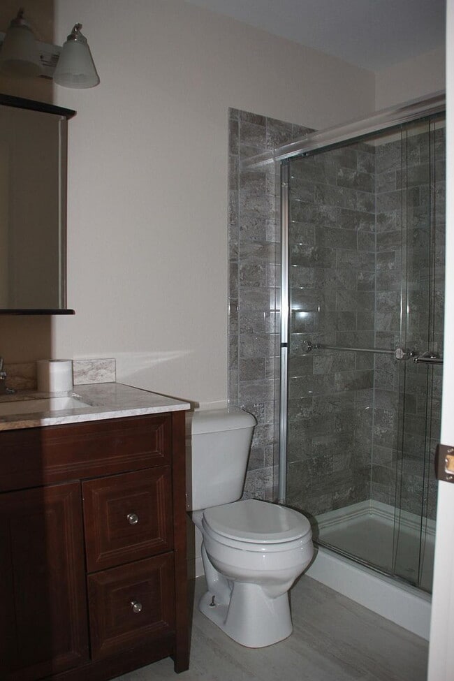Building Photo - "Charming 3-Bedroom Retreat with 2 Full Baths in the Heart of Billings!"