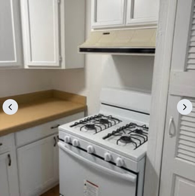 Building Photo - 801 N 6th St