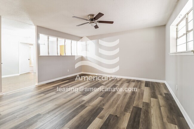 Foto del edificio - 84 Henry Ln