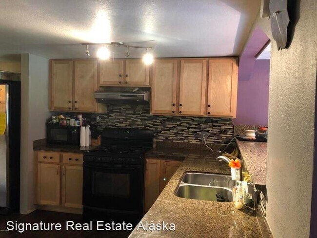 Building Photo - 3 br, 3 bath House - 3901 Demaree Circle