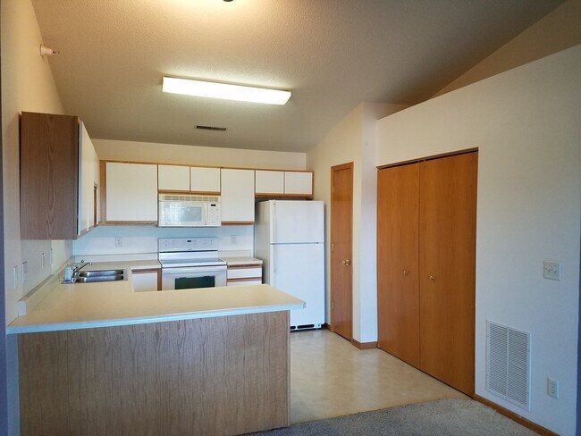 Building Photo - 2664 Triple Crown Ln