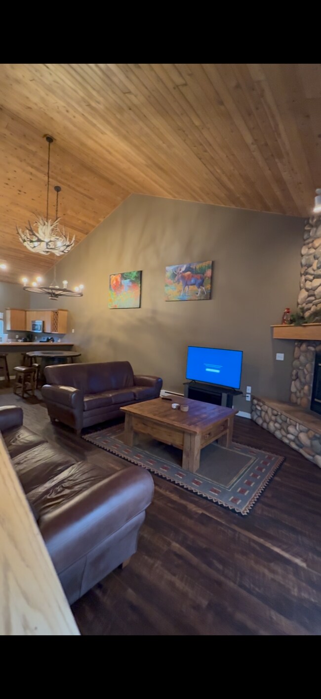 Foto del edificio - 130 Starlight Dr