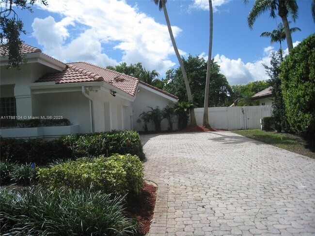 Foto del edificio - 9818 SW 111th Terrace
