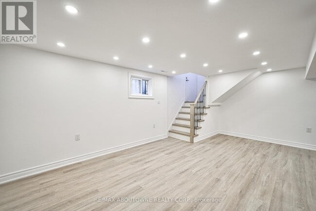 Building Photo - 4395 Longmoor Dr